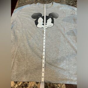 Disney Mickey Mouse t - shirt men’s 2x grey pre owed worn once smoke free home